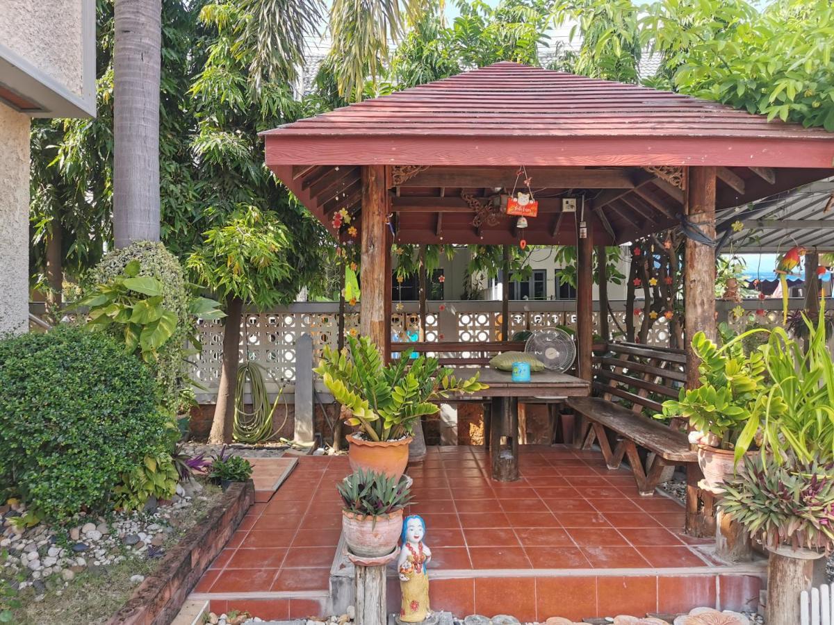 Samiya Guesthouse Bangsaen Exterior foto