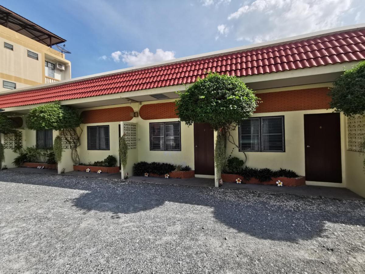 Samiya Guesthouse Bangsaen Exterior foto